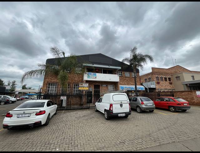 112M² WAREHOUSE TO LET IN HENNOPSPARK